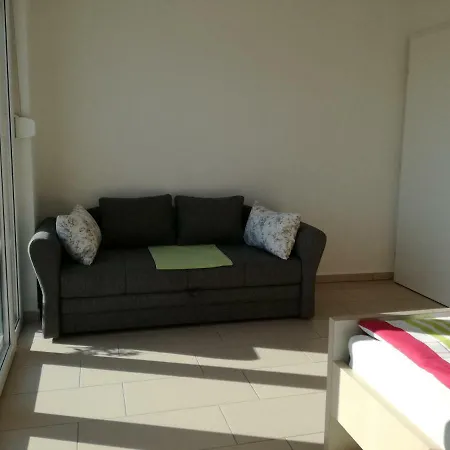 Juric * تروغير